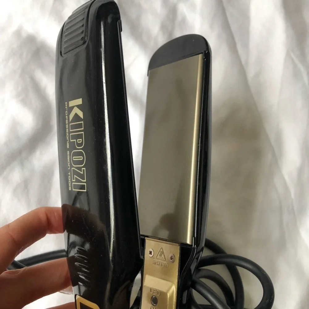 KIPOZI hair straightener flat iron